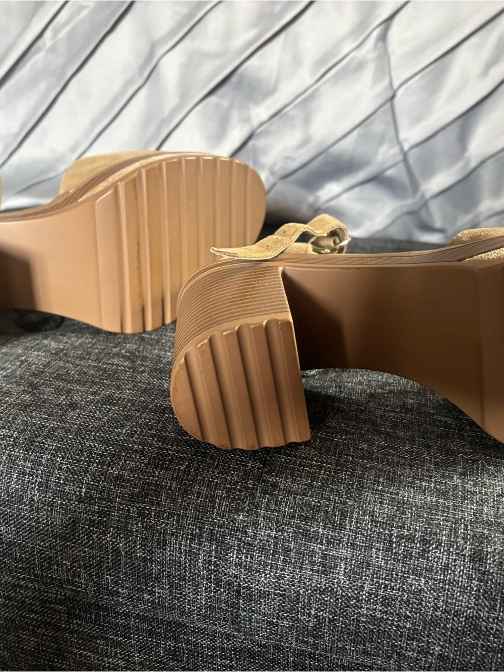 Steve Madden Tan Suede Block Heel Sandals - Picture 3 of 3